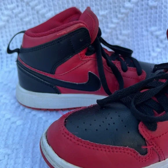 Air Jordan 1 Mid Reverse Bred Nike size 1Y - Picture 12 of 14